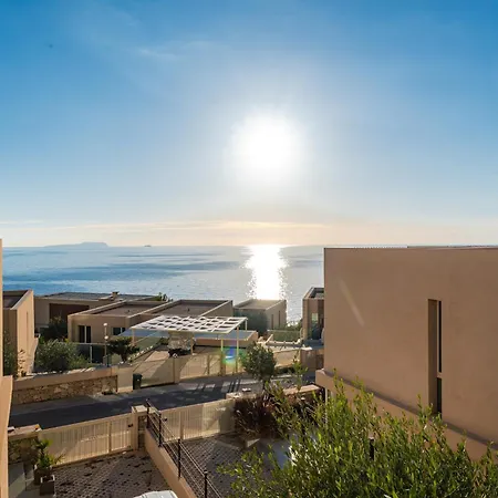 Golden Glow 110b Villa *